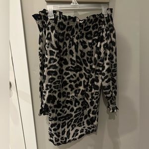 Animal Print Blouse. USED — in excellent condition. No stains or flaws!